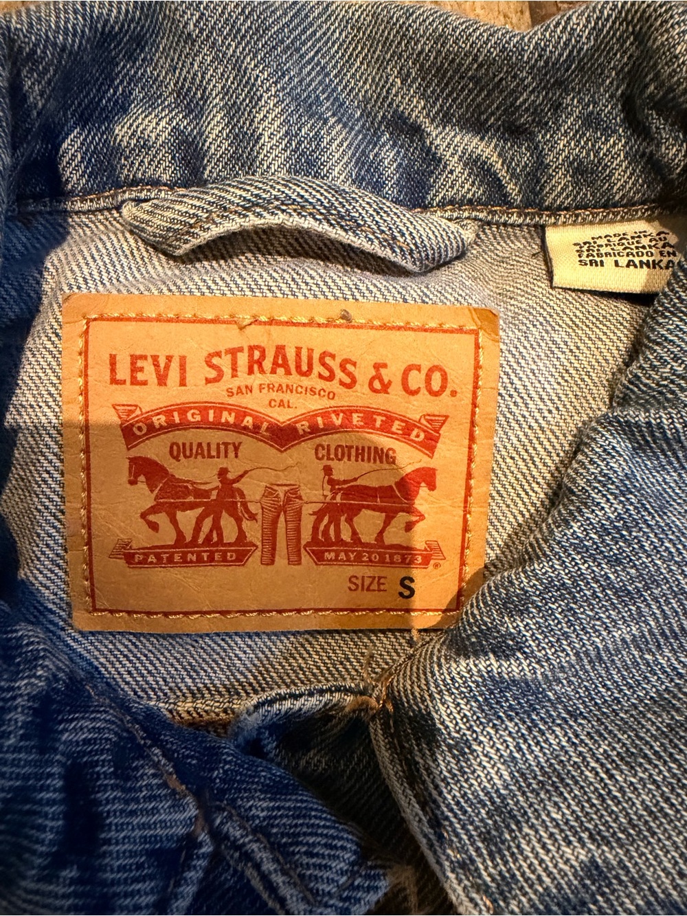 Levi's Light Blue Denim Trucker Jacket - Picture 3 of 3